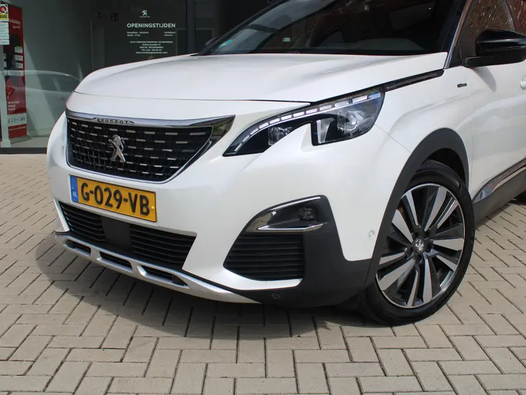 Peugeot 5008 1.2 PureTech 130PK Blue Lease GT-Line Trekhaak, Elektrische achterklep en Navigatie afbeelding 2