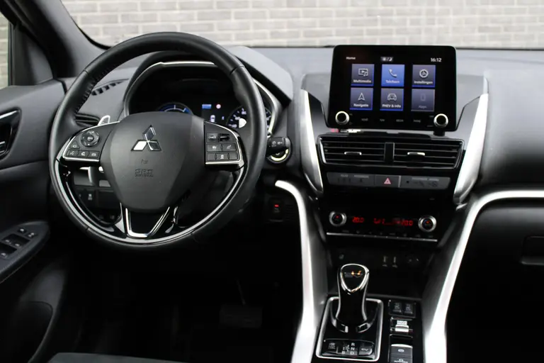 Mitsubishi Eclipse Cross 2.4 PHEV Executive Cruise/Climate control, Trekhaak, Navigatie, Apple Carplay/Android auto, Trekgewicht 1.500 KG./Batterij conditie (SOH) 84.5% afbeelding 14