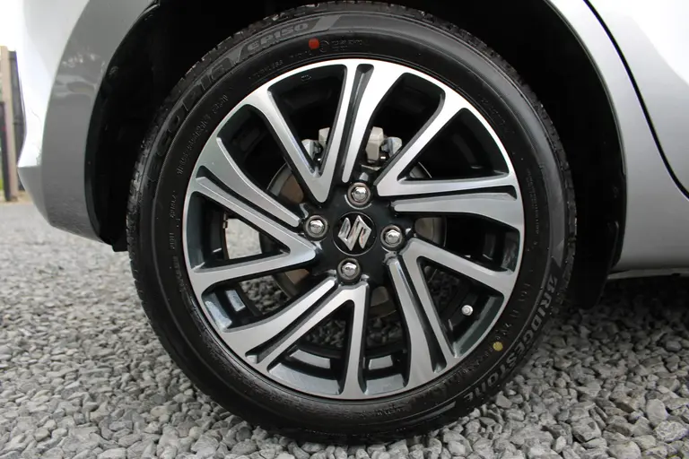 Suzuki Swift 1.2 Style Smart Hybrid, Automaat, Parkeersensoren Achteruitrijcamera en Navigatie! 23950 afbeelding 4