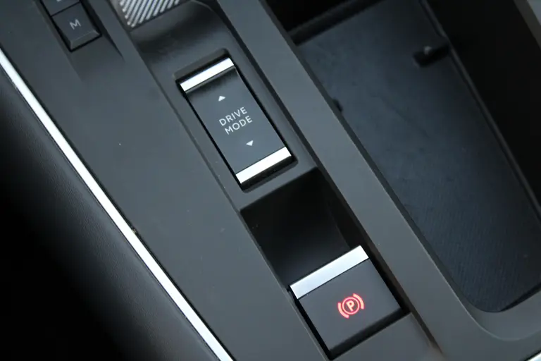 Citroën C5 Aircross 1.2 Hybrid 136PK Max Automaat, Luxe Lederen bekleding, 360 camera, navigatie, elekr. stoelen, CruiseControl, Applecarpl./Andr. Auto afbeelding 21