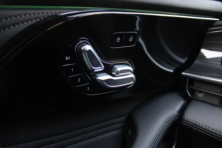 Omoda 9 SHS PHEV Premium 34,46 kWh Super Hybrid System, 20"LM velgen, Elek.schuif/kanteldak, Camera voor/achter, 1.500 kg trekgewicht afbeelding 11