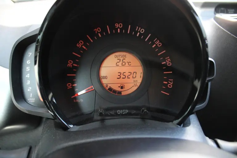 Toyota Aygo 1.0 VVT-i x-play Achteruitrijcamera, Bluetooth, Airco, Apple Carplay/Android Auto afbeelding 24