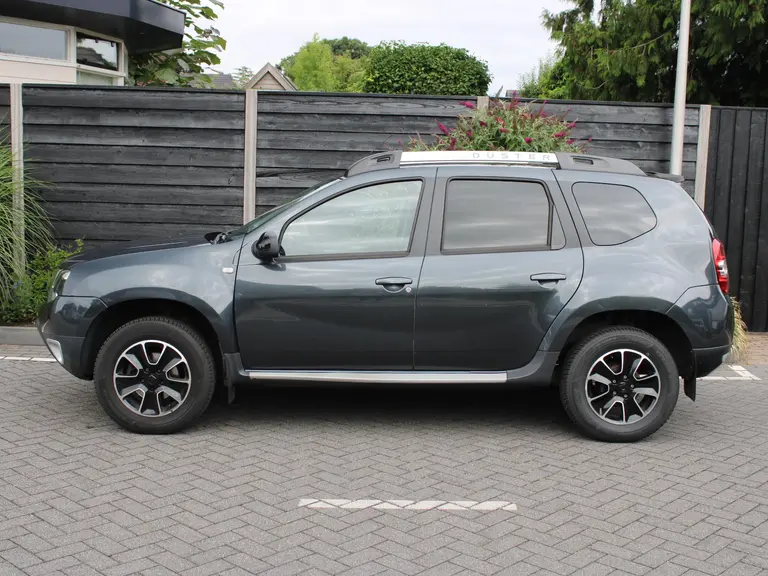Dacia Duster Blackshadow 1.2 TCe 4x2 125PK Leder, Trekhaak, Achteruitrijcamera, Navigatie, Airco afbeelding 6
