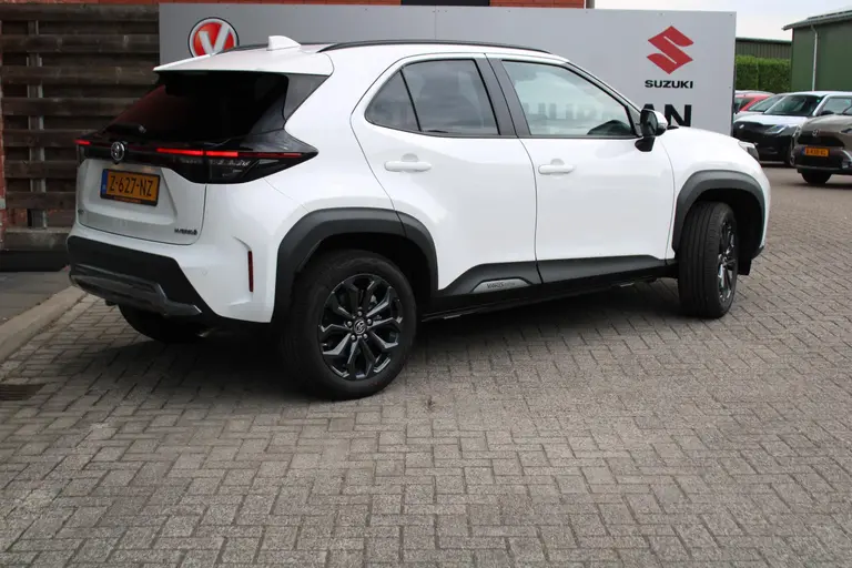 Toyota Yaris Cross 1.5 Hybrid Explore , Automaat, Applecarplay/Androidauto, Parkeersensoren voor en achter afbeelding 4