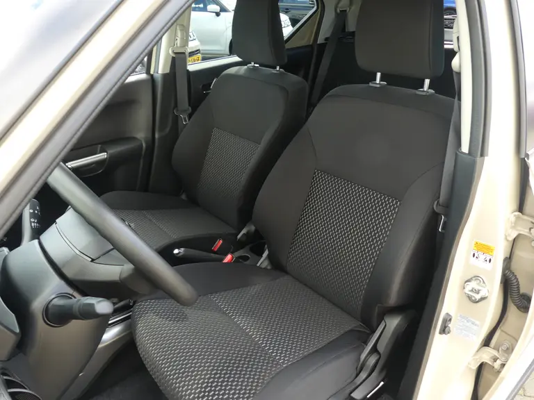 Suzuki Ignis 1.2 Smart Hybrid Select, Achteruitrijcamera, Airco Dakrail, Lichtmetalen velgen afbeelding 9