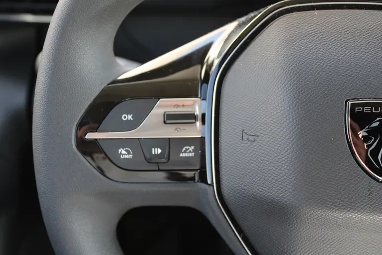 Peugeot Partner 1.5 BlueHDi 100PK S&S L1 Navigatie, Achteruitrijcamera, Trekhaak, Dab, Bluetooth, Parkeersensoren voor & achter afbeelding 19