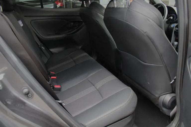 Toyota Yaris Cross 1.5 Hybrid Adventure Trekhaak, JBL Audio, Head-up Display, Elektrische Achterklep, Stuur- en Stoelverwarming afbeelding 16