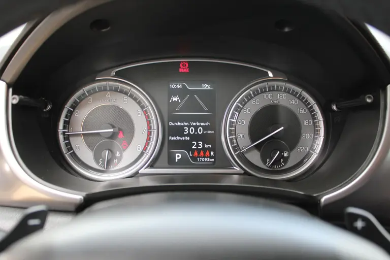 Suzuki Vitara 1.4 Boosterjet Select Smart Hybrid , Automaat, 17000 km en Trekgewicht van 1500KG! afbeelding 14