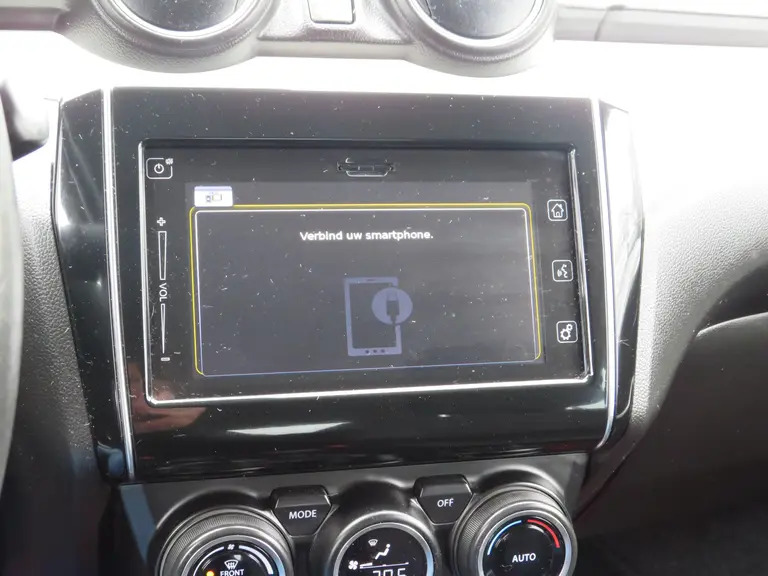 Suzuki Swift 1.2 Stijl Smart Hybrid, Style, Camera, Navigatie, Keyless, Cruise en Climate Control afbeelding 20
