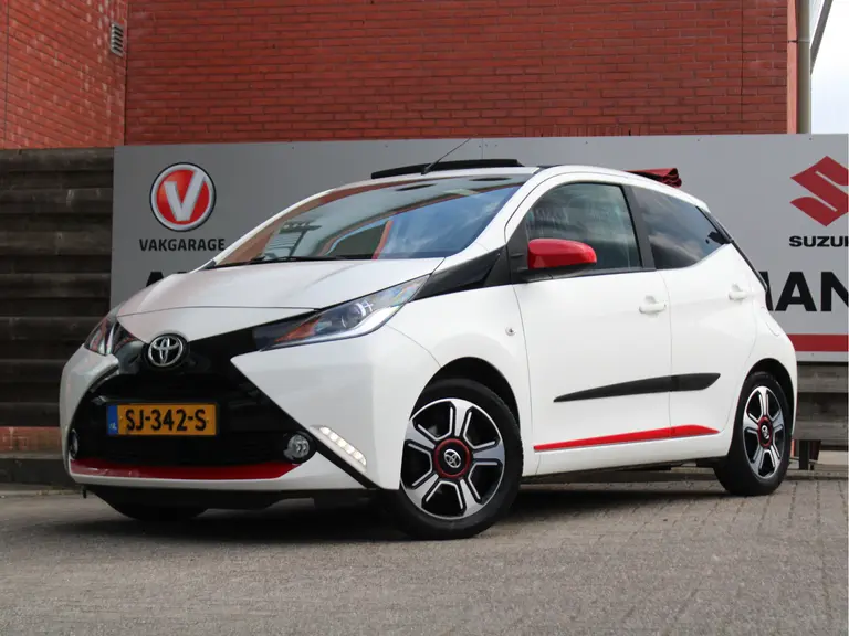 Toyota Aygo 1.0 VVT-i x-pose 70PK Automaat Vouwdak Elektrisch, Navigatie, Climate Control, Carplay/Android Auto afbeelding 12