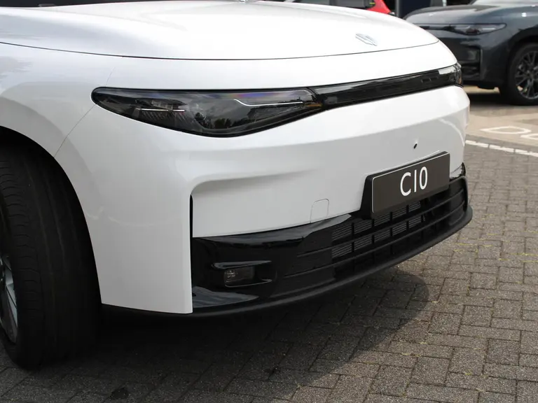 Leapmotor C10 REEV Design 28.4 kWh Camera systeem rondom, Stoelverwarming/koeling, Panoramadak, Navigatie afbeelding 4