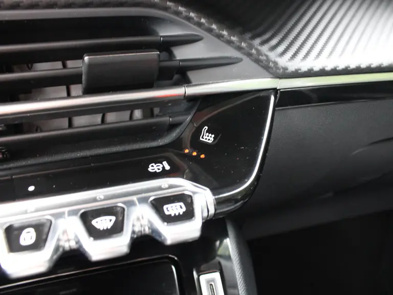 Peugeot 208 Allure 1.2 Hybrid 100PK e-DCS6 Automaat Navigatie, Camera Achter, Stoelverwarming voor, Adaptieve Cruise Control afbeelding 16