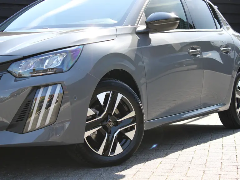 Peugeot 208 Allure 1.2 Hybrid 110PK e-DCS6 Automaat Navigatie, 360 camera, Lichtmetalen velgen, Parkeerhulp voor & achter, Cruise Control afbeelding 3