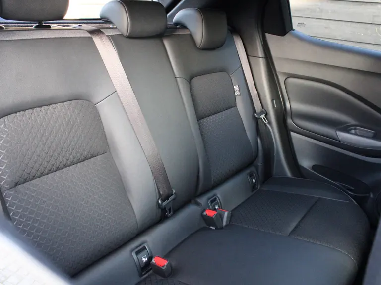 Nissan Juke 1.6 Hybrid 143PK N-Design Automaat Navigatie,  Achteruitrijcamera, Keyless Entry & Start, Stoel & Stuurverwarming, Parkeersensoren Voor & Achter afbeelding 14
