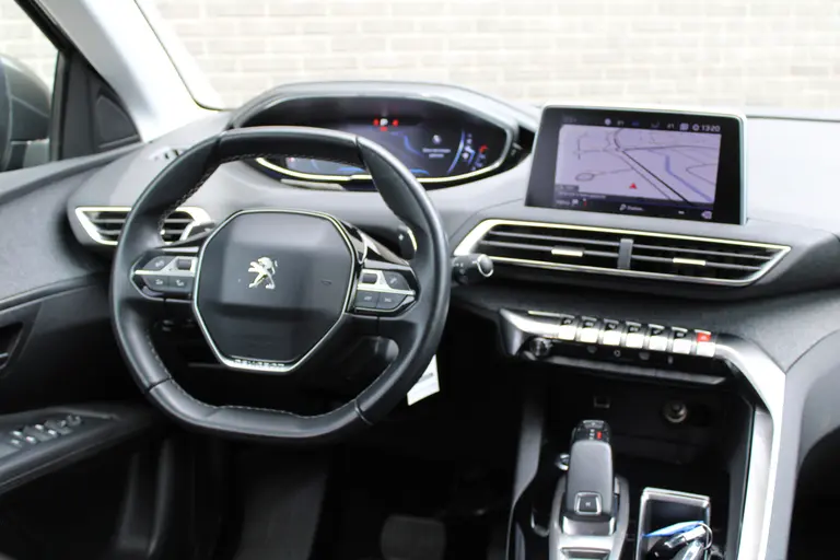 Peugeot 3008 1.2 PureTech Allure Automaat, Trekhaak, Navigatie, CruiseControl, Applecarpl./Andr. Auto afbeelding 12