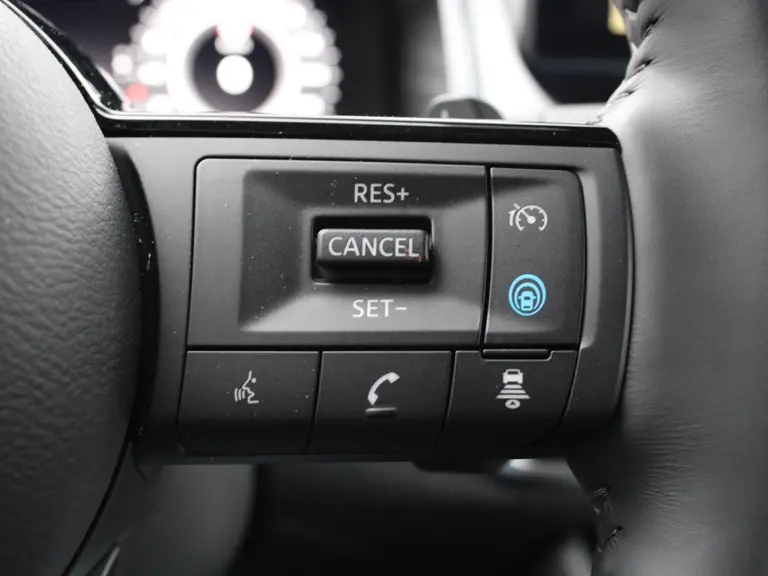 Nissan QASHQAI 1.3 MHEV 158PK N-Connecta Xtronic Automaat Navigatie, Rondomzichtcamera, Adaptieve Cruise Control, Stoel, Stuur & Voorruitverwarming afbeelding 25