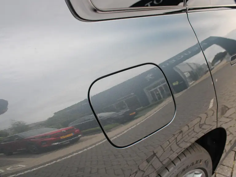 Leapmotor C10 REEV Design 28.4 kWh Camera systeem rondom, Stoelverwarming/koeling, Panoramadak, Navigatie afbeelding 15