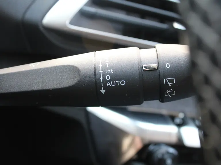 Peugeot 3008 1.2 PureTech 130PK Première Lederen bekleding, Stoelverwarming voor, Navigatie en Elektrische Achterklep afbeelding 15