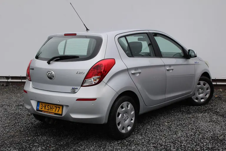 Hyundai i20 1.2i i-Motion 5-Deurs Afneembare Trekhaak, Airco, Parkeersensoren Achter, Radio/CD Speler afbeelding 6