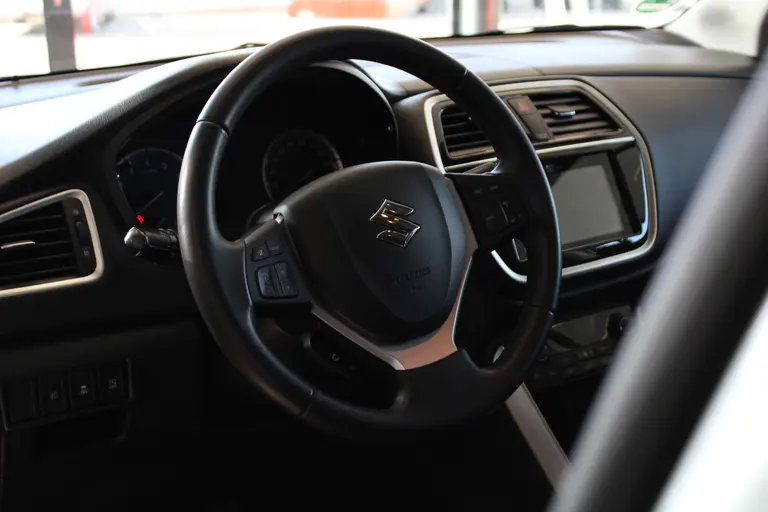 Suzuki S-Cross 1.0 Boosterjet Exclusive Achteruitrijcamera, Navigatie, Cruise Control, Voorstoelen Verwarmd, Regensensor afbeelding 5