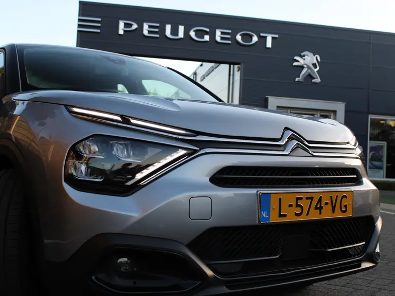 Citroën C4 Feel 1.2 Puretech 100PK Navigatie, Parkeersensoren Achter, Cruise Control, Climate Control, Led Koplampen afbeelding 3