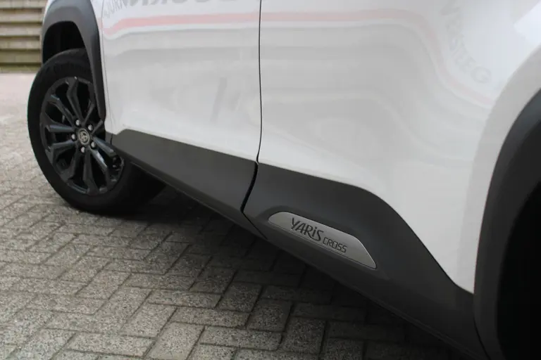 Toyota Yaris Cross 1.5 Hybrid Explore , Automaat, Applecarplay/Androidauto, Parkeersensoren voor en achter afbeelding 25