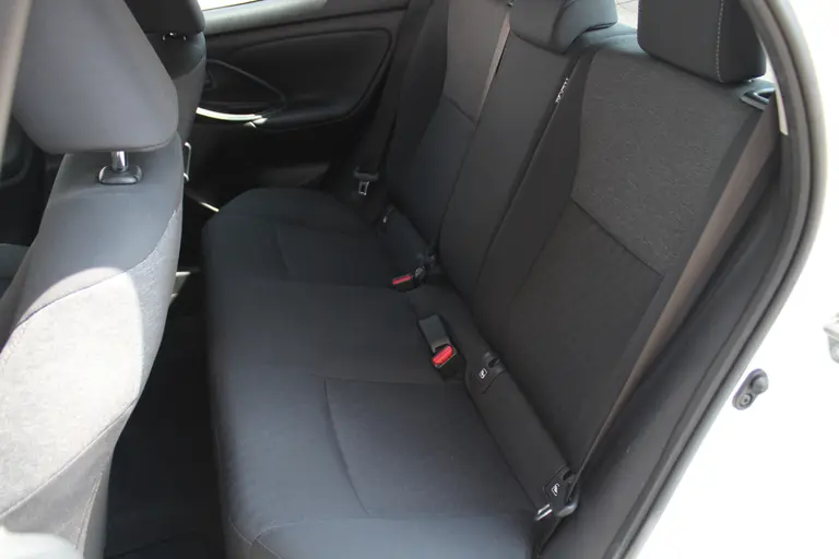 Toyota Yaris 1.0 VVT-i Active Achteruitrijcamera, Bluetooth, Cruise Control Adaptief, Apple Carplay/Android Auto afbeelding 7
