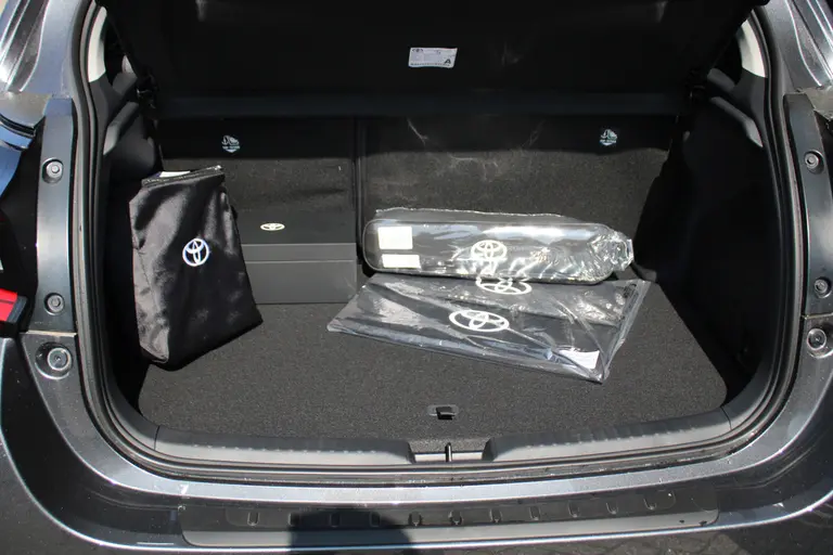 Toyota Yaris 1.5 Hybrid 115 Team Player Automaat Achteruitrijcamera, Parkeersensoren voor en achter, Airco Automatisch, Cruise Control Adaptief afbeelding 16