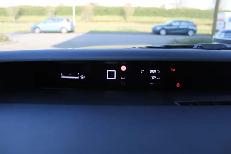 Citroën C3 1.2 Turbo Max Cruise/Climate control, Apple carplay/Android auto, 17" LM velgen, Camera, PDC achter, afbeelding 13
