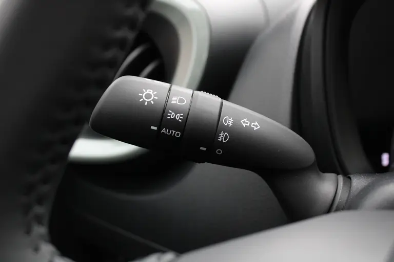Toyota Aygo X 1.0 VVT-i S-CVT Pulse 73PK Automaat Achteruitrijcamera, Cruise Control Adaptief, Stoelverwarming, Draadloos Apple Carplay/Android Auto afbeelding 30