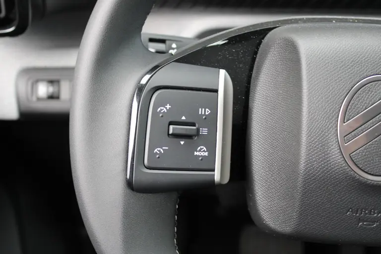 Citroën ë-C3 Max 113pk 44 kWh Automaat, Navigatie, Airco, Applecarpl./Andr. Auto, draadloos laden, achteruitrijcamera afbeelding 17