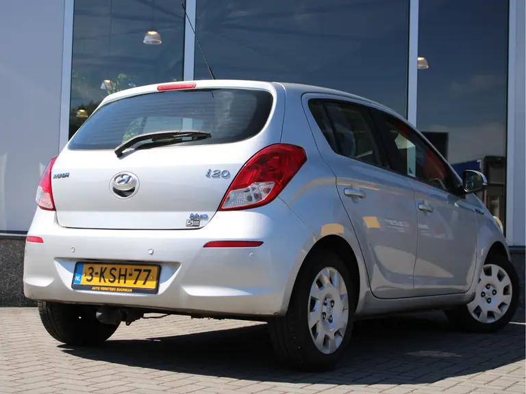 Hyundai i20 1.2i i-Motion 5-Deurs Afneembare Trekhaak, Airco, Parkeersensoren Achter, Radio/CD Speler afbeelding 14
