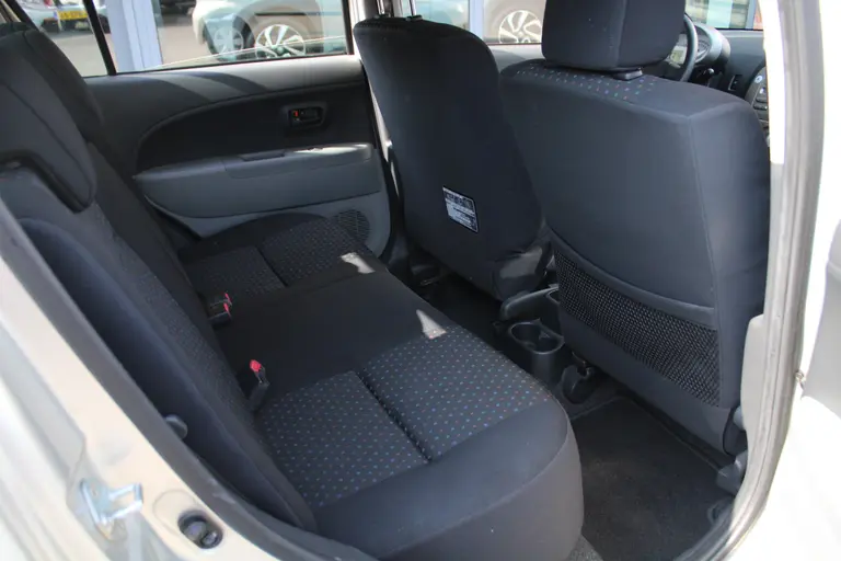 Daihatsu Sirion 2 1.0-12V Premium 70PK Elektrische Ramen Voor en Achter, afbeelding 19