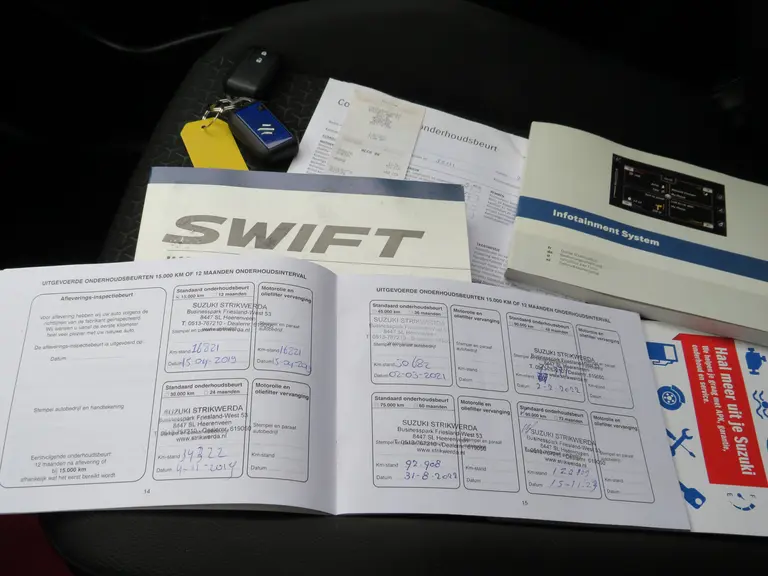 Suzuki Swift 1.2 Stijl Smart Hybrid, Style, Camera, Navigatie, Keyless, Cruise en Climate Control afbeelding 28