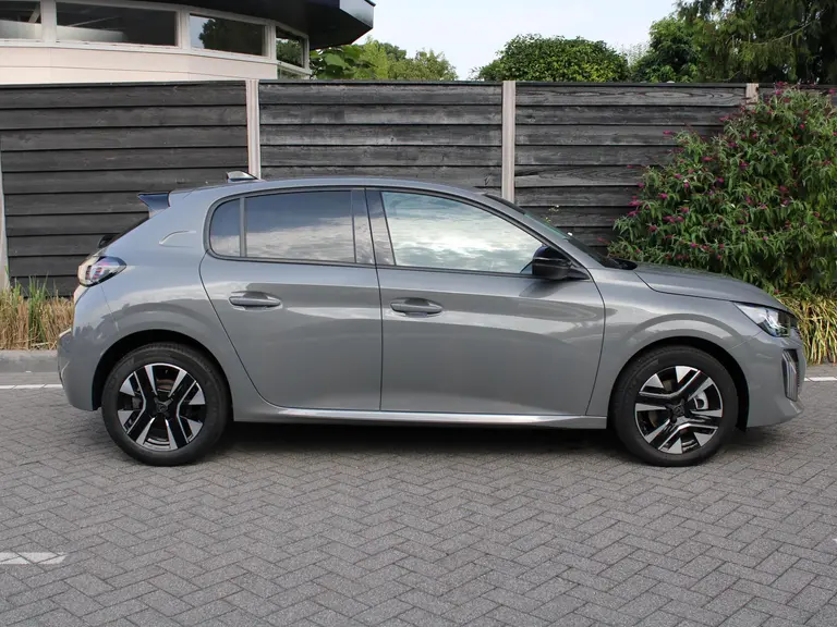 Peugeot 208 Allure 1.2 Hybrid 100PK e-DCS6 Automaat Navigatie, Achteruitrijcamera, Stoelverwarming, Adaptieve Cruise Control afbeelding 7