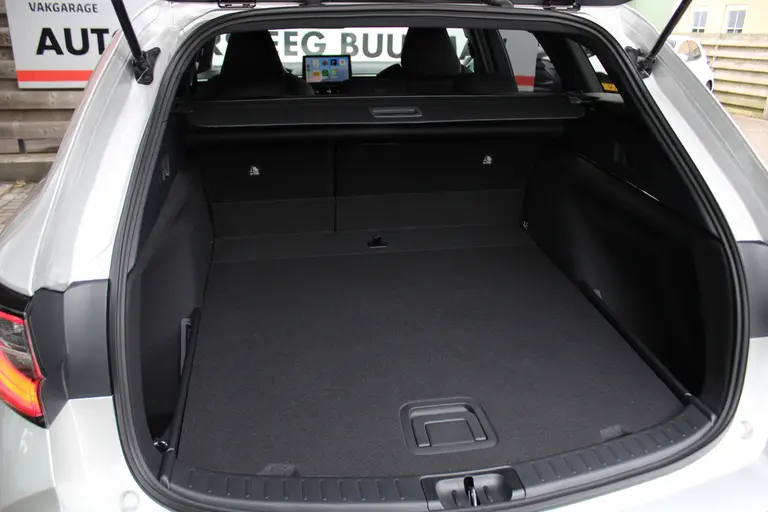 Suzuki Swace 1.8 Hybrid Style Automaat 140PK All-Season Banden, Adaptieve Cruise Control, Navigatie, Stuur Verwarmd, Voorruitverwarming, Draadloze Telefoonlader afbeelding 23