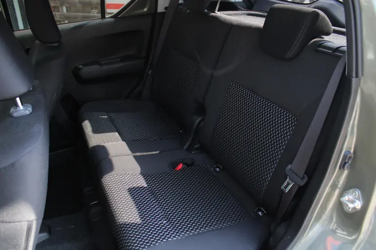 Suzuki Ignis 1.2 Smart Hybrid Style Automaat Navigatie, Achteruitrijcamera, Cruise Control, Stoelverwarming afbeelding 6