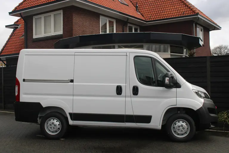 Citroën Jumper 2.2 BlueHDi 120 L1H1 3.0t Cruise Control, Leder Stuurwiel, Climate Control, Audio/Bluetooth, Parkeerhulp achter . afbeelding 7
