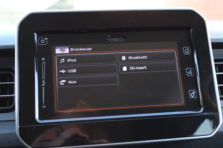 Suzuki Ignis 1.2 Smart Hybrid Select Carplay/Android Auto, Achteruitrijcamera, Bluetooth, Airco afbeelding 25