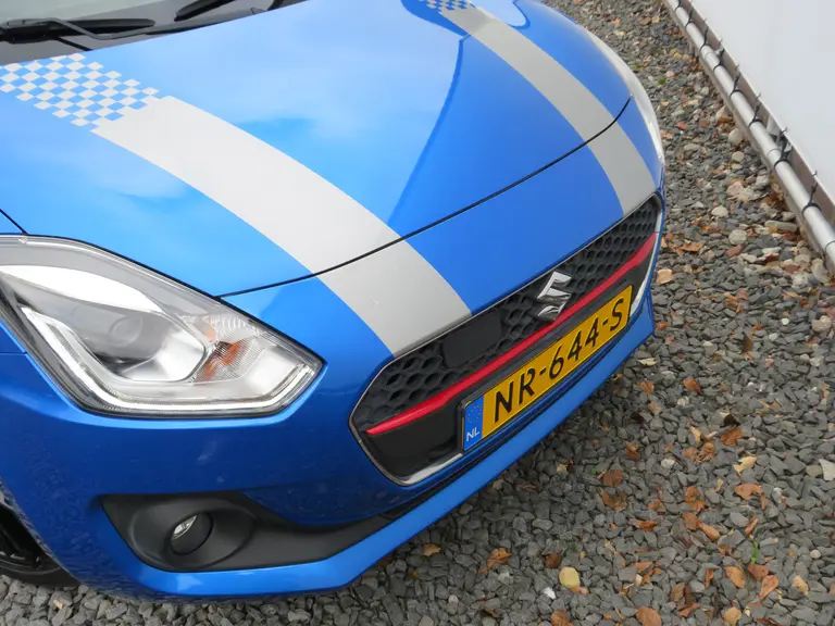 Suzuki Swift 1.0 Stijl Smart Hybrid Turbo, Trekhaak, 17 inch, Achteruitrijcamera, Carplay en Dealer onderhouden! afbeelding 33