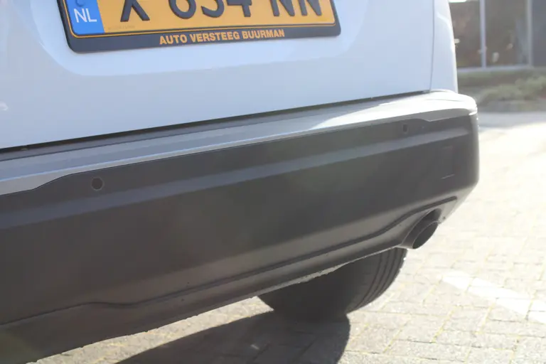Peugeot 2008 1.2 PureTech 100PK Allure Navigatie, Camera Achter, Draadloze telefoonlader, Parkeerhulp voor en achter afbeelding 9
