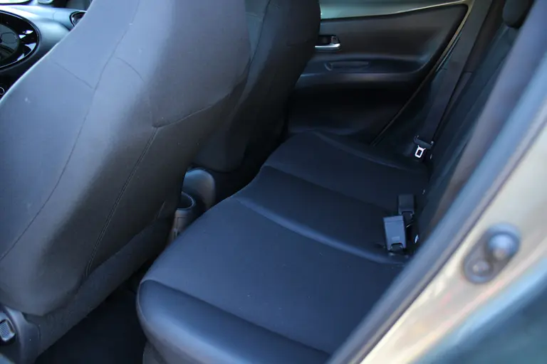 Toyota Aygo X 1.0 VVT-i S-CVT Envy Achteruitrijcamera, Cruise Control Adaptief, Airco Automatisch, DAB, Bluetooth afbeelding 15
