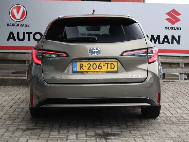 Toyota Corolla Touring Sports 1.8 Hybrid Dynamic Achteruitrijcamera, Stoelverwarming, Cruise Control Adaptief, Draadloze Telefoonlader afbeelding 11