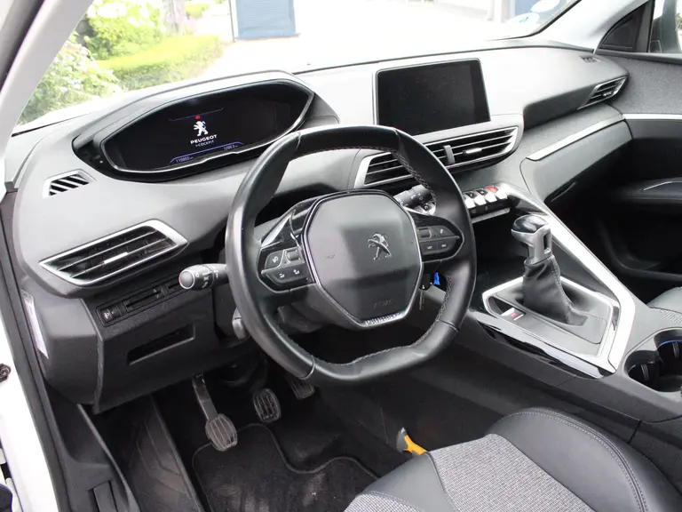 Peugeot 3008 Allure 1.2 PureTech 130PK Trekhaak, AppleCarPlay/AndroidAuto Navigatie, Lichtmetalen velgen, Parkeerhulp voor & achter afbeelding 26