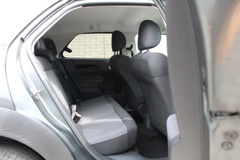 Citroën C4 Cactus 1.2 PureTech Shine Trekhaak, Navigatie, Airco, CruiseControl, Achteruitrijcamera afbeelding 23