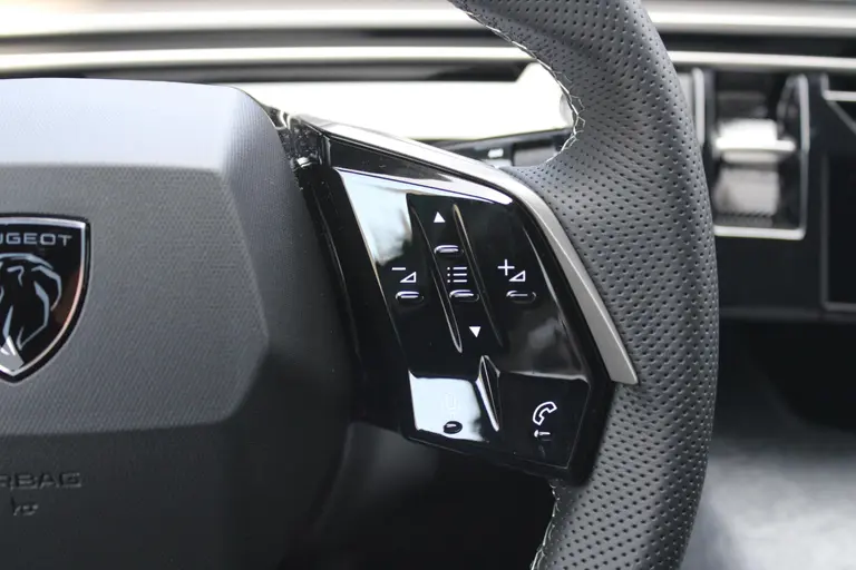 Peugeot 3008 1.2 Hybrid 136 GT Automaat, Keyless Entry/Start, Luxe Stoelen, Navigatie, Applecarpl./Andr. Auto afbeelding 13