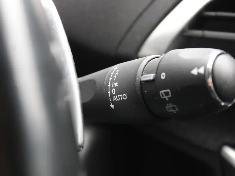Peugeot 3008 Allure 1.2 PureTech 130PK EAT8 Automaat Navigatie, Achteruitrijcamera, Keyless, Elektrische Achterklep, Perkeersensoren afbeelding 24