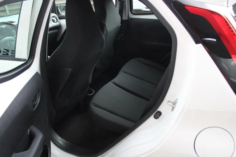 Toyota Aygo 1.0 VVT-i x-fun , 1e Eigenaar en Dealer ondehouden! afbeelding 11