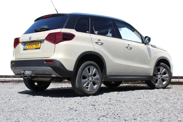 Suzuki Vitara 1.0 Boosterjet Select Achteruitrijcamera, Trekhaak, Navigatie, Cruise Control afbeelding 9