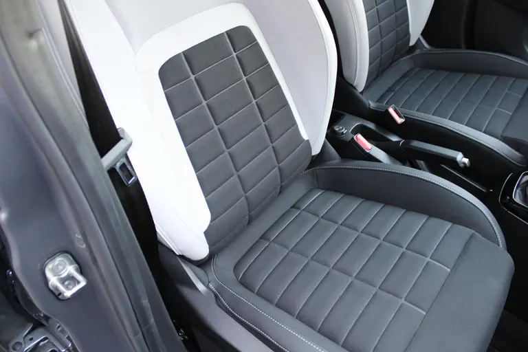 Citroën C3 1.2 100PK Turbo Max Navigatie, Achteruitrijcamera, Climate Control, Cruise Control, Apple Carplay, Android Auto afbeelding 26